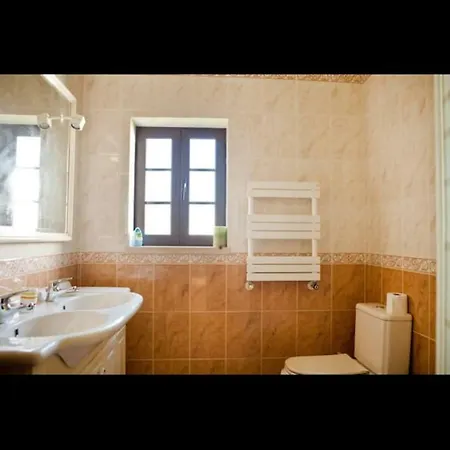 Large With Large Garden Bbq Area Pool And Annex Fully Detached Villa Torres Vedras
